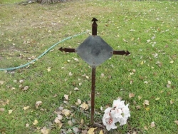 Huberto Ramos Metal Cross